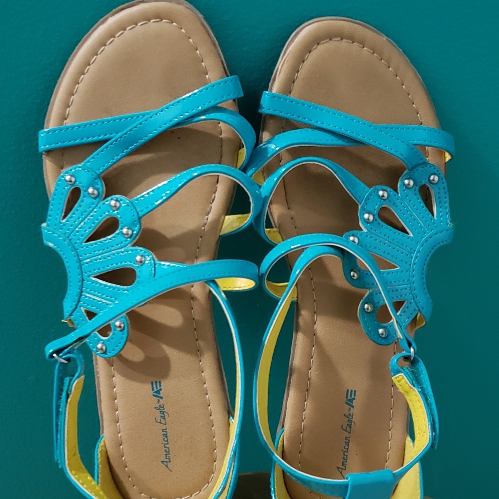 AMERICAN EAGLE SANDALS